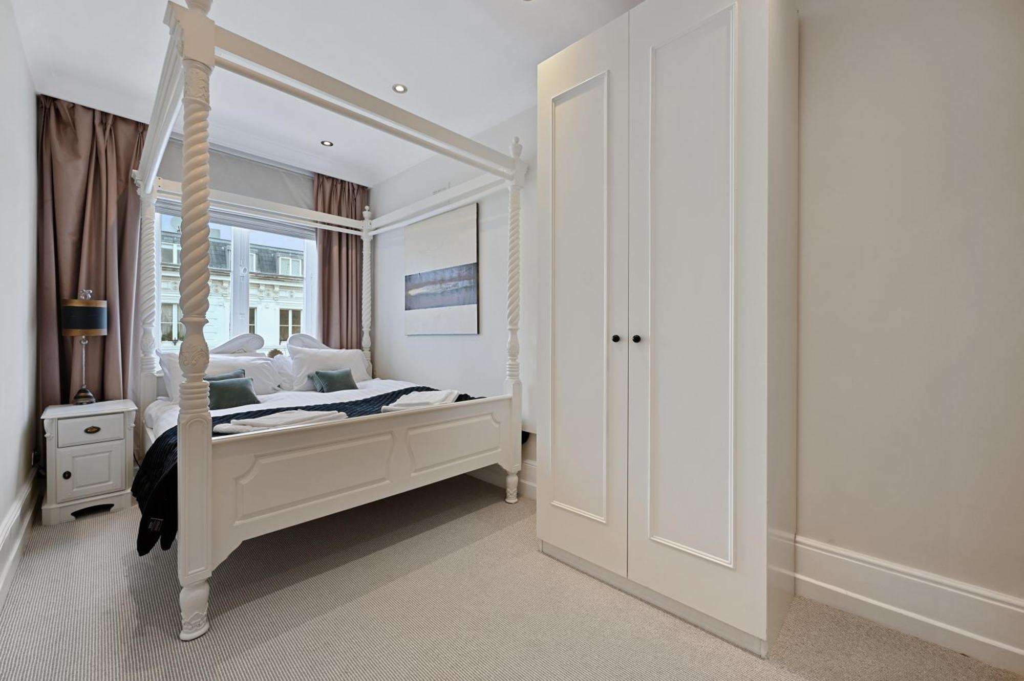 Beautiful 2 King Size Beds 2 Bath- Sleeps 5 In Earls Court Appartement Londen Buitenkant foto